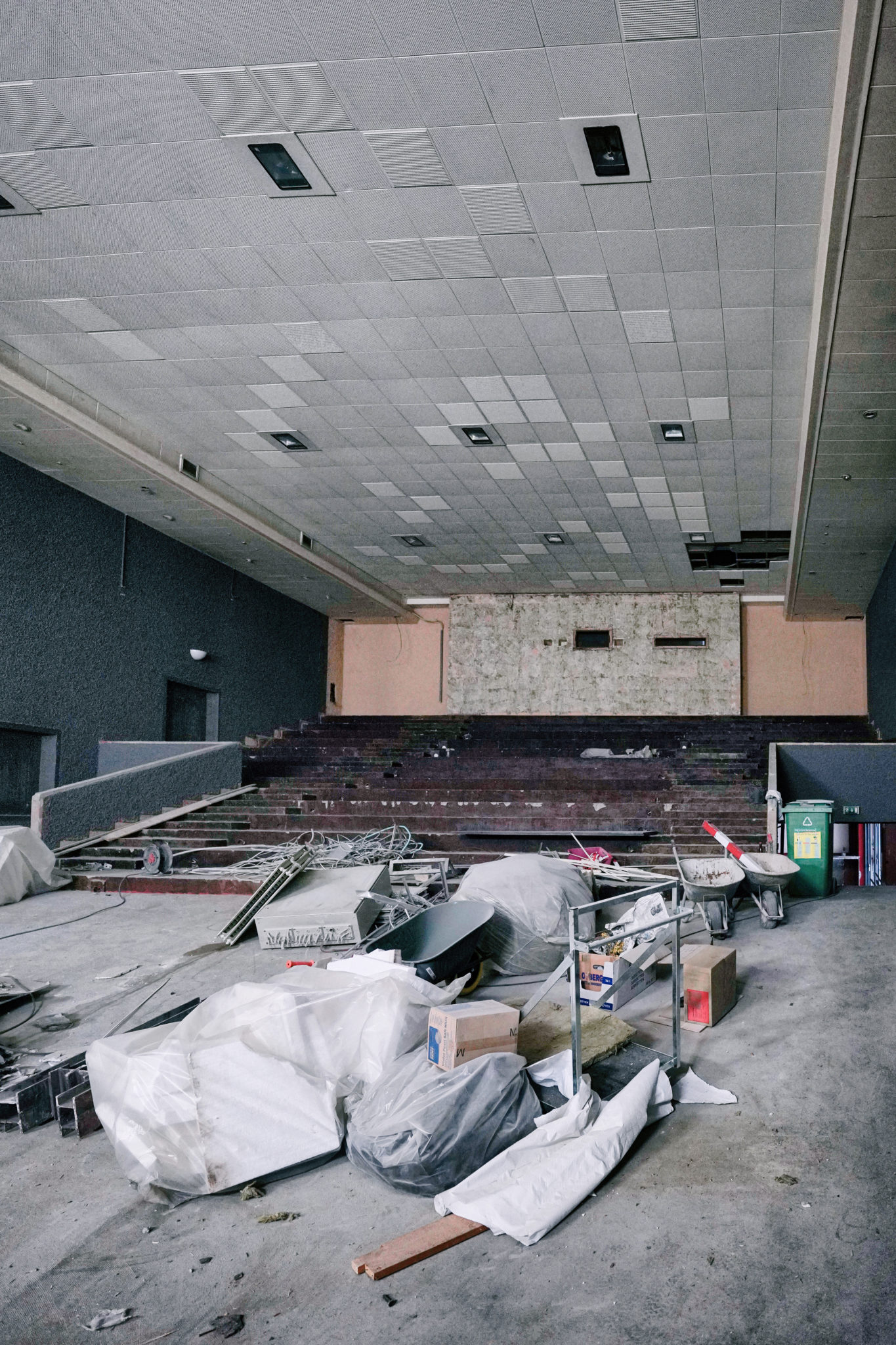 The auditorium during the transformation...